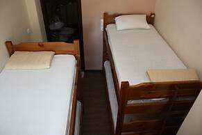 Pella Inn Hostel