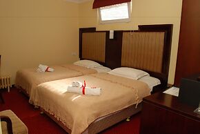 Planeta Inn Hotel