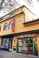 Planeta Inn Hotel