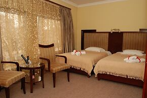 Planeta Inn Hotel