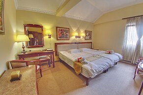 Planeta Inn Hotel