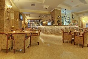 Planeta Inn Hotel