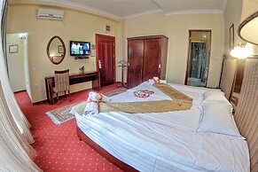 Planeta Inn Hotel