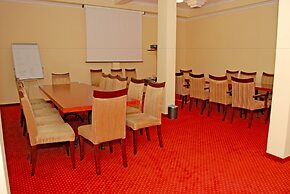 Planeta Inn Hotel