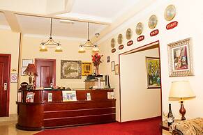 Planeta Inn Hotel