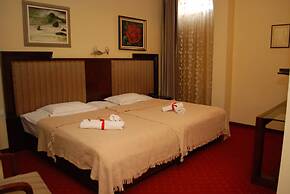 Planeta Inn Hotel