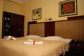 Planeta Inn Hotel