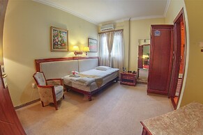Planeta Inn Hotel