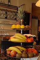 Planeta Inn Hotel
