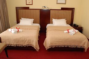 Planeta Inn Hotel