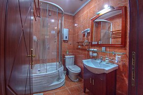 Planeta Inn Hotel