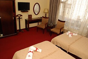 Planeta Inn Hotel