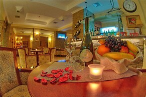 Planeta Inn Hotel