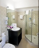 Hotel Avis