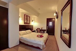 Hotel Avis