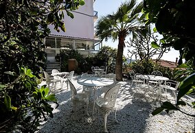 Hotel Regency