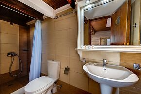 Nefeli Homes - Adults Only