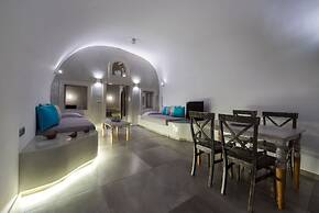 Nefeli Homes - Adults Only