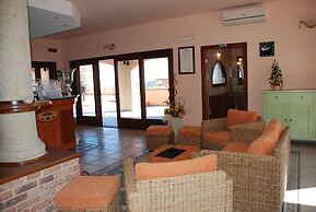 Albergo Residenziale Li Troni