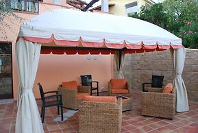 Albergo Residenziale Li Troni