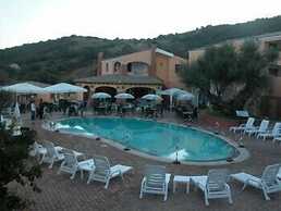 Albergo Residenziale Li Troni