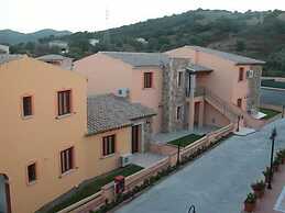 Albergo Residenziale Li Troni