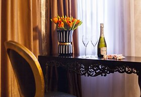 Weekend Boutique Hotel