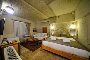 Cave Hotel Saksagan