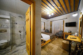 Cave Hotel Saksagan