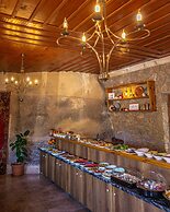 Cave Hotel Saksagan