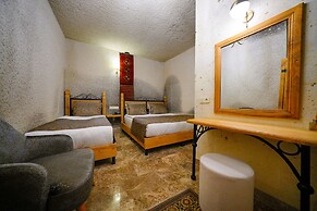 Cave Hotel Saksagan