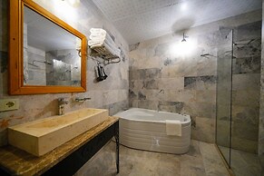 Cave Hotel Saksagan