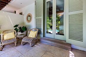 Cape Standard Guest House