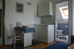 Flora Villa