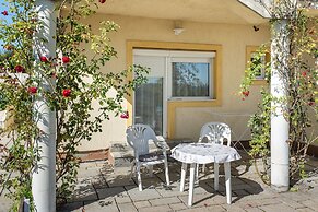 Flora Villa