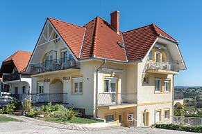 Flora Villa