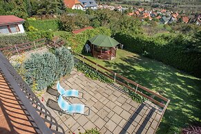 Flora Villa