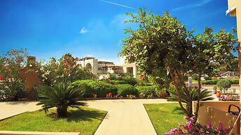 Nanakis Beach Apartments