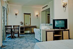 Chaika Beach Resort