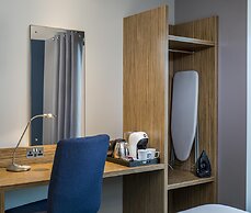 Travelodge Bath Waterside