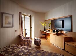 Divani Escape- Adults only