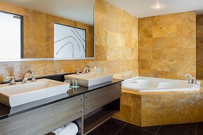 Le Meridien Panama