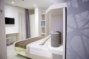 L'Hotel