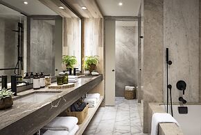 1 Hotel Toronto