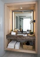 1 Hotel Toronto