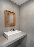 Aloni Hotel