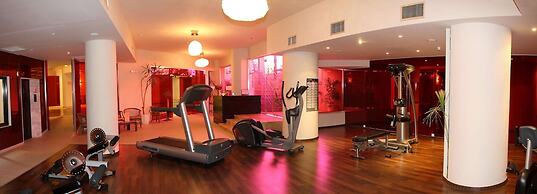 Pearl SeaBreeze Suites
