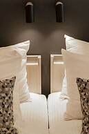 Pearl SeaBreeze Suites