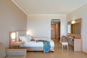 Kresten Royal Euphoria Resort