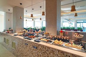 Kresten Royal Euphoria Resort